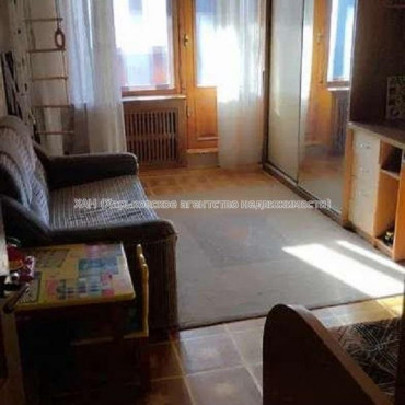 Продам квартиру, Старицкого ул. , 3  ком., 65 м², косметический ремонт 