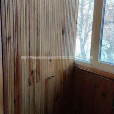 Продам квартиру, Старицкого ул. , 3  ком., 65 м², косметический ремонт 