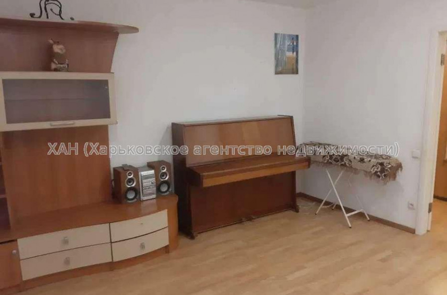 Продам квартиру, Победы просп. , 2  ком., 56 м², косметический ремонт 