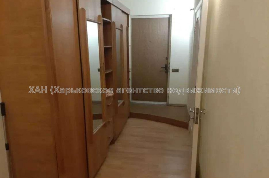 Продам квартиру, Победы просп. , 2  ком., 56 м², косметический ремонт 