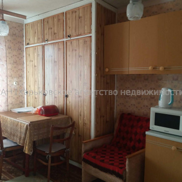 Продам квартиру, Аэрокосмический пр. , 1 кім., 36 м², косметический ремонт 