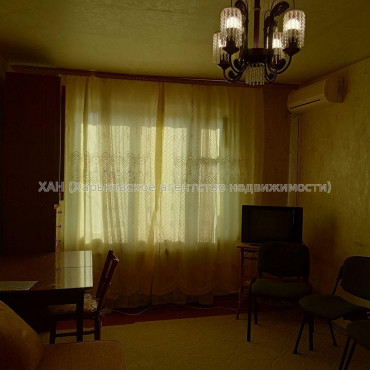 Продам квартиру, Аэрокосмический пр. , 1 кім., 36 м², косметический ремонт 