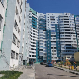 Продам квартиру, Качановская ул. , 3  ком., 74.80 м², без внутренних работ