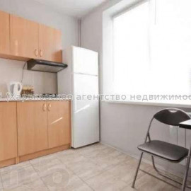 Продам квартиру, Новгородская ул. , 1 кім., 28 м², косметический ремонт