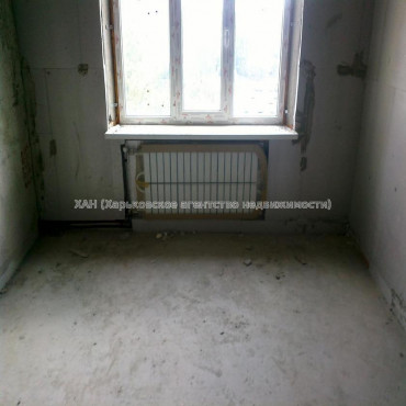 Продам квартиру, Лопанская ул. , 1  ком., 41 м², без внутренних работ 