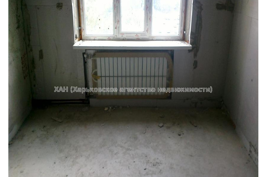 Продам квартиру, Лопанская ул. , 1  ком., 41 м², без внутренних работ 