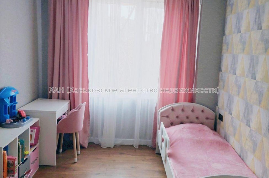 Продам квартиру, Героев Харькова просп. , 1 кім., 35 м², евроремонт 