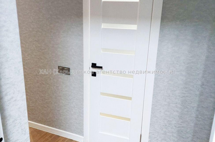 Продам квартиру, Героев Харькова просп. , 1 кім., 35 м², евроремонт 