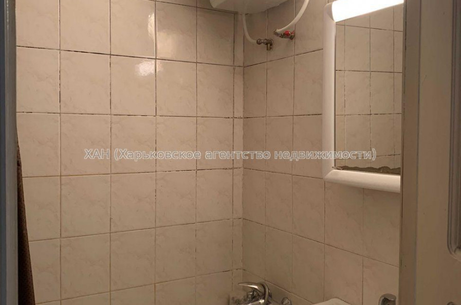 Продам квартиру, Непокоренных ул. , 4  ком., 90 м², косметический ремонт 