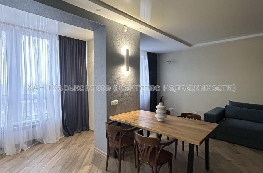 Продам квартиру, Мира ул. , 3 кім., 85 м², евроремонт 