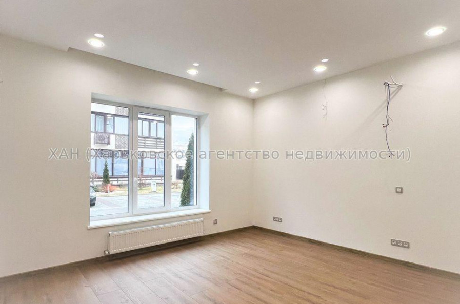 Продам квартиру, Клеменова Дача ул. , 3  ком., 125 м², авторский дизайн 
