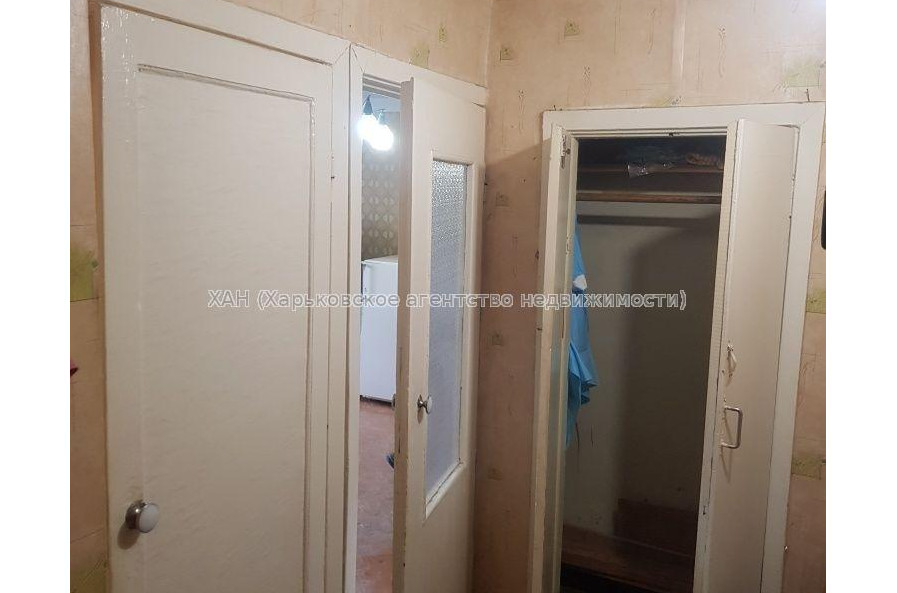 Продам квартиру, Беркоса ул. , 9/17 , 1  ком., 28 м², советский ремонт 