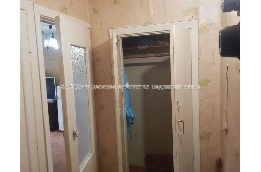 Продам квартиру, Беркоса ул. , 9/17 , 1  ком., 28 м², советский ремонт 