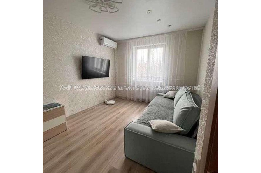 Продам квартиру, Любови Малой  просп. , 1  ком., 37 м², капитальный ремонт 