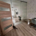 Продам квартиру, Любови Малой  просп. , 1  ком., 37 м², капитальный ремонт 
