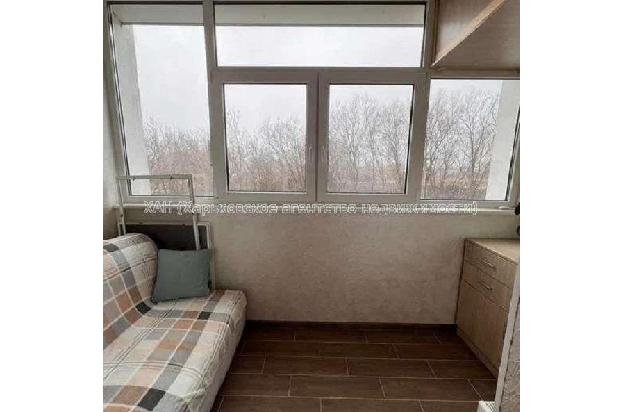Продам квартиру, Любови Малой  просп. , 1  ком., 37 м², капитальный ремонт 