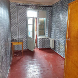 Продам квартиру, Мира ул. , 1 кім., 16.70 м², советский ремонт