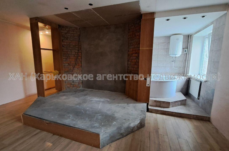 Продам квартиру, Крымская ул. , 1 кім., 30 м², косметический ремонт 