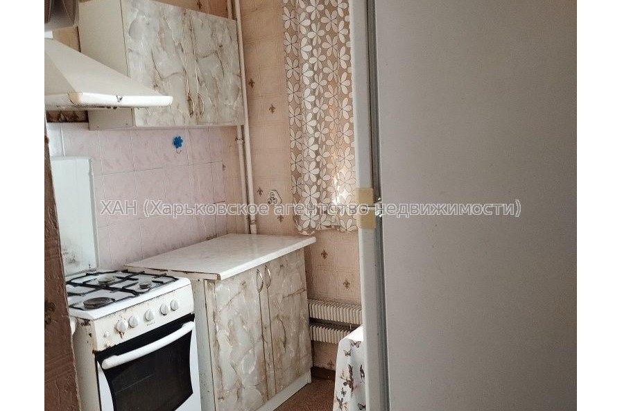 Продам квартиру, Бучмы ул. , 1 кім., 35 м², косметический ремонт 