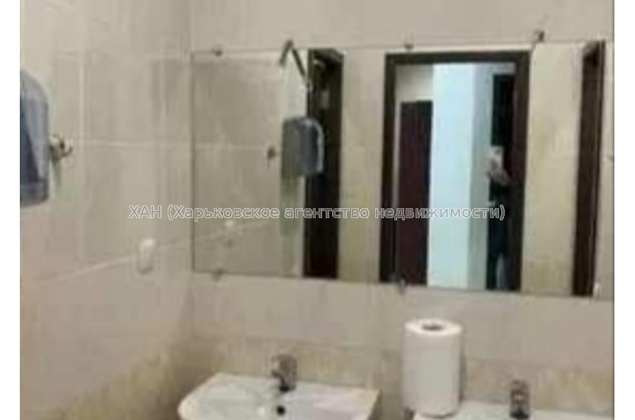 Продам квартиру, Науки просп. , 5 кім., 270 м², капитальный ремонт 