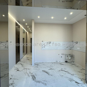 Продам квартиру, Партизанский пер. , 2 кім., 69 м², евроремонт 