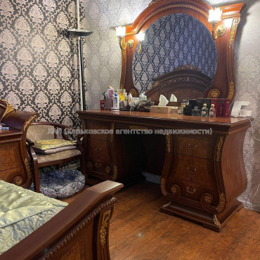 Продам квартиру, Соборности Украины ул. , 3  ком., 70 м², косметический ремонт 