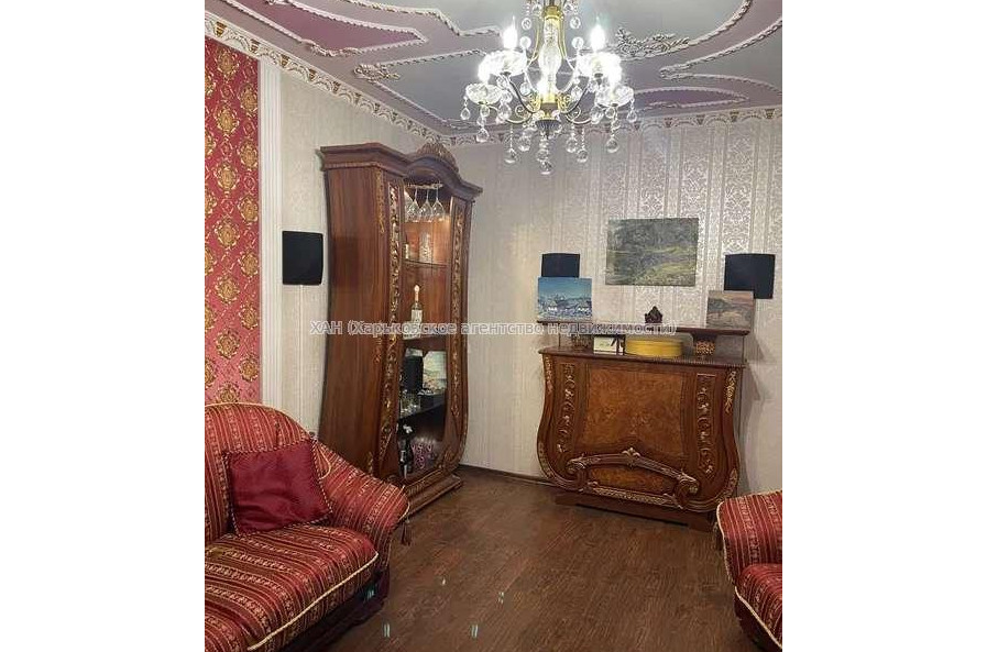 Продам квартиру, Соборности Украины ул. , 3 кім., 70 м², косметический ремонт 