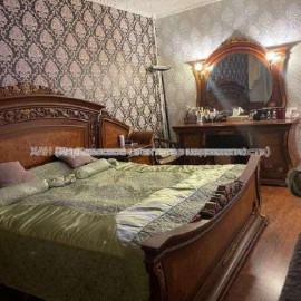 Продам квартиру, Соборности Украины ул. , 3 кім., 70 м², косметический ремонт