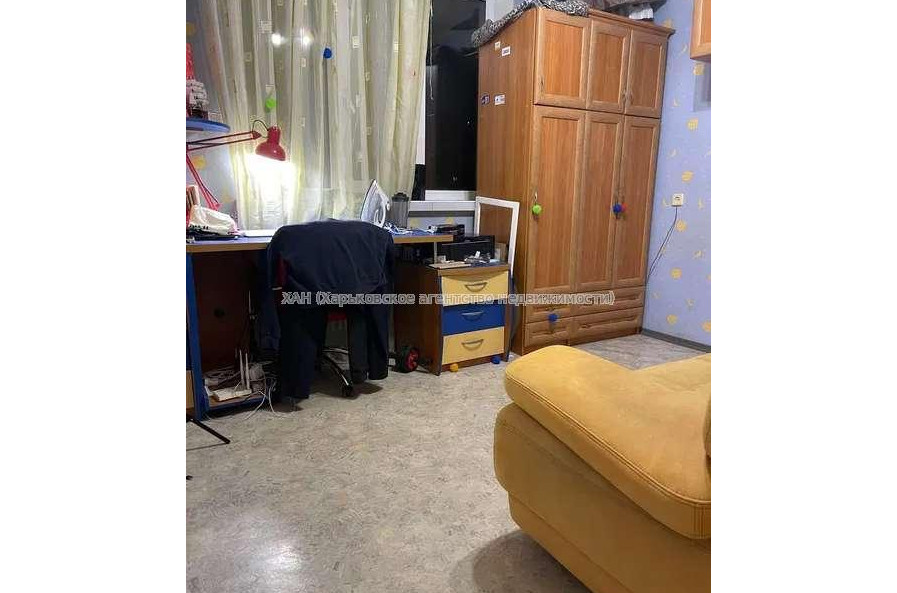 Продам квартиру, Соборности Украины ул. , 3 кім., 70 м², косметический ремонт 