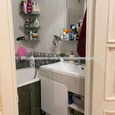 Продам квартиру, Соборности Украины ул. , 3 кім., 70 м², косметический ремонт 