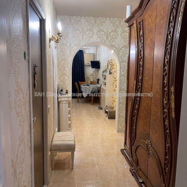 Продам квартиру, Соборности Украины ул. , 3 кім., 70 м², косметический ремонт 