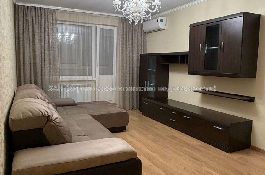 Продам квартиру, Гвардейцев Широнинцев ул. , 1 кім., 35 м², евроремонт 
