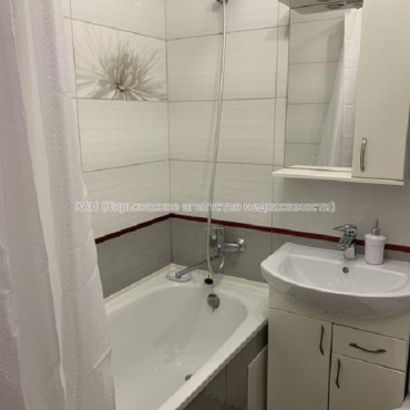 Продам квартиру, Гвардейцев Широнинцев ул. , 1 кім., 35 м², евроремонт 