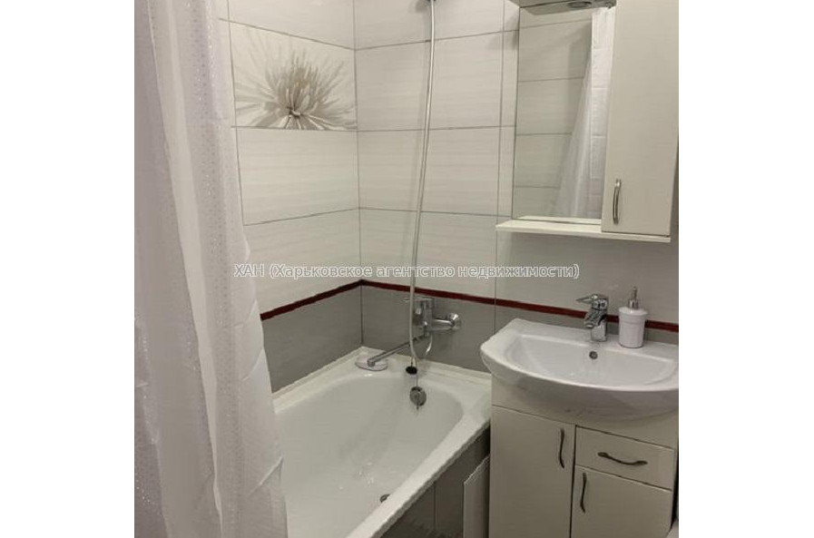 Продам квартиру, Гвардейцев Широнинцев ул. , 1  ком., 35 м², евроремонт 
