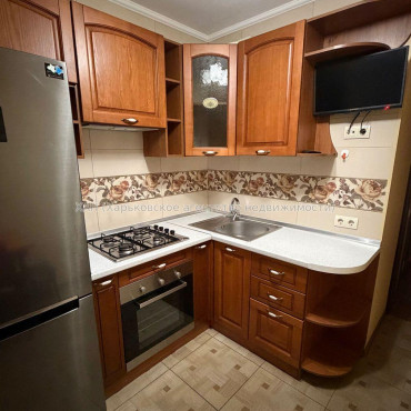 Продам квартиру, Гвардейцев Широнинцев ул. , 1 кім., 35 м², евроремонт 