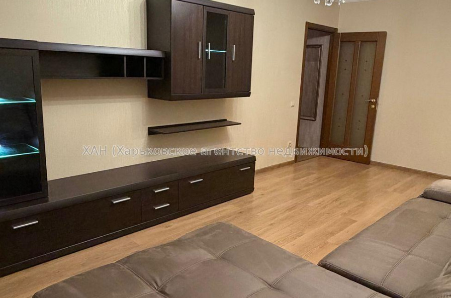Продам квартиру, Гвардейцев Широнинцев ул. , 1 кім., 35 м², евроремонт 