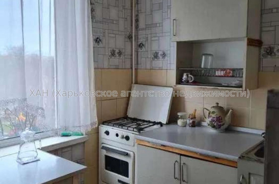 Продам квартиру, Волонтерская ул. , 1  ком., 32 м², советский ремонт 