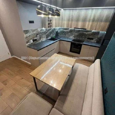 Продам квартиру, Полтавский Шлях ул. , 2  ком., 62 м², авторский дизайн 