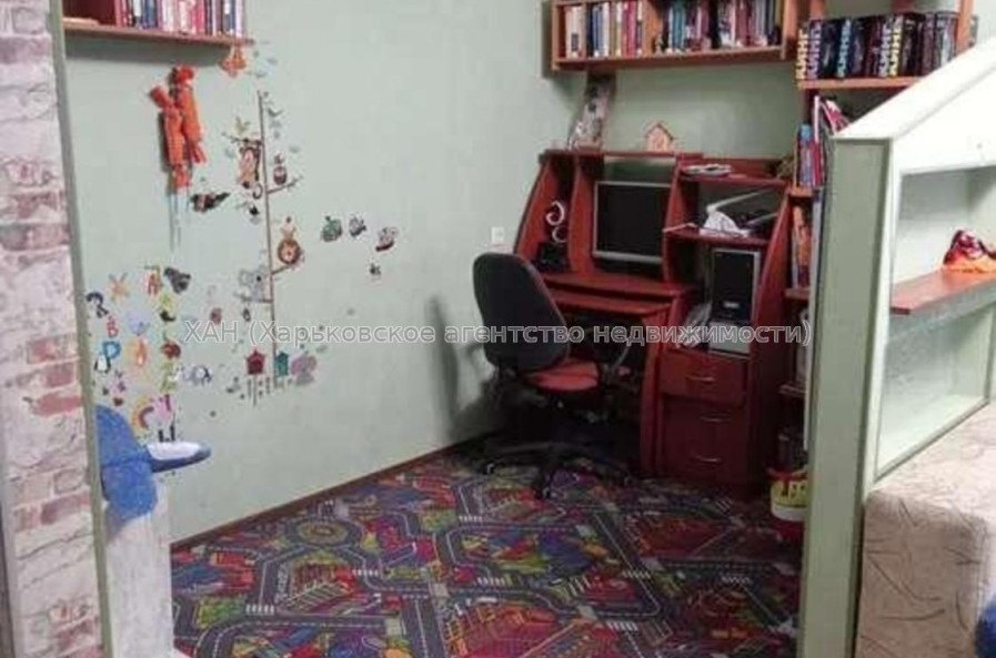 Продам квартиру, Аэрокосмический пр. , 1 кім., 38 м², косметический ремонт 