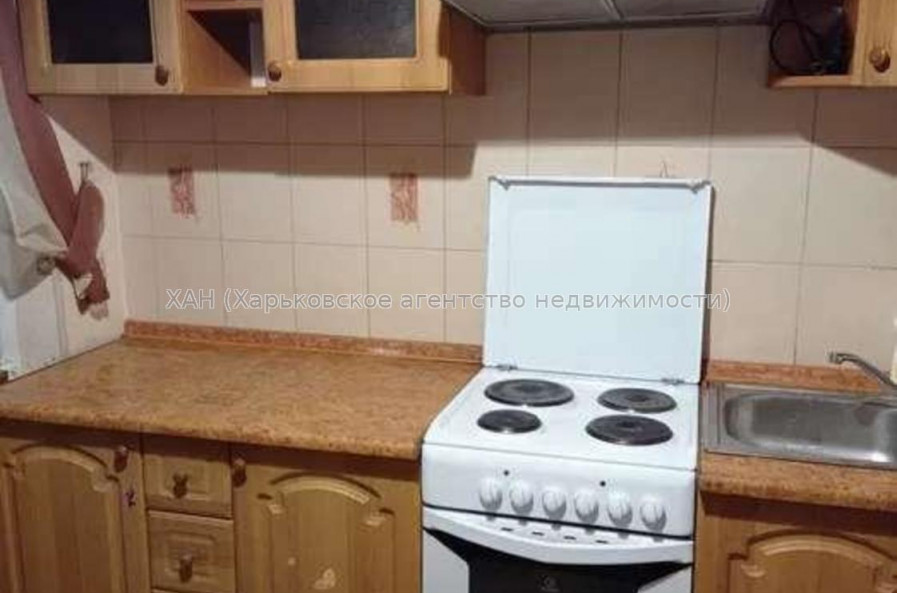Продам квартиру, Аэрокосмический пр. , 1 кім., 38 м², косметический ремонт 