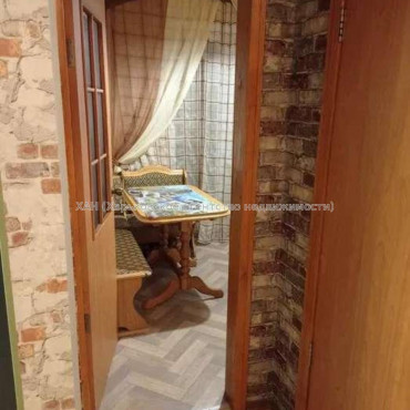 Продам квартиру, Аэрокосмический пр. , 1 кім., 38 м², косметический ремонт 