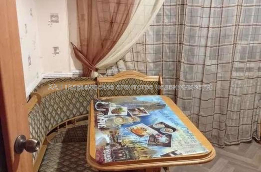 Продам квартиру, Аэрокосмический пр. , 1 кім., 38 м², косметический ремонт 