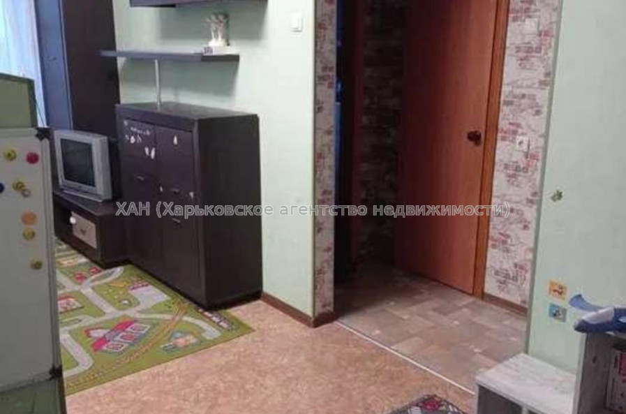 Продам квартиру, Аэрокосмический пр. , 1 кім., 38 м², косметический ремонт 
