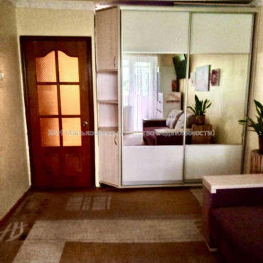 Продам квартиру, Гвардейцев Широнинцев ул. , 2  ком., 65 м², без внутренних работ 