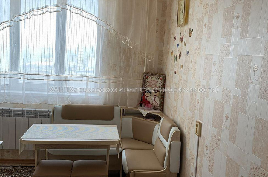 Продам квартиру, Непокоренных ул. , 1  ком., 40 м², капитальный ремонт 