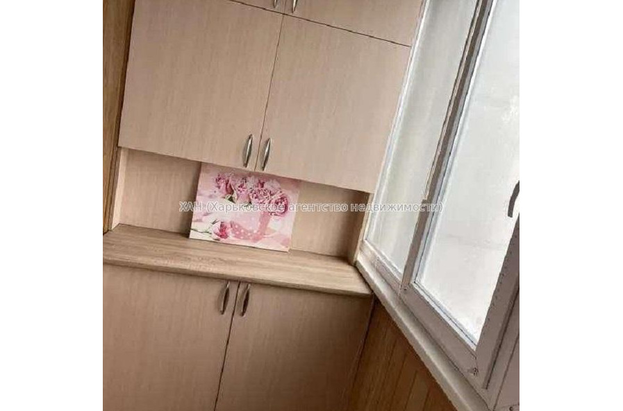 Продам квартиру, Непокоренных ул. , 1  ком., 40 м², капитальный ремонт 