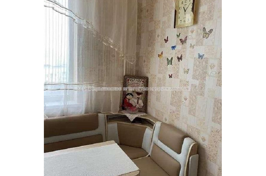 Продам квартиру, Непокоренных ул. , 1  ком., 40 м², капитальный ремонт 