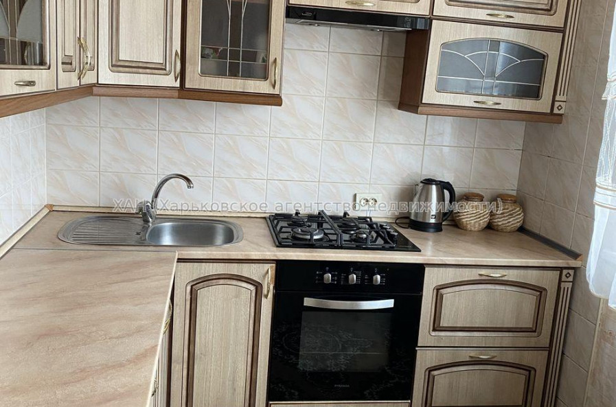 Продам квартиру, Непокоренных ул. , 1  ком., 40 м², капитальный ремонт 