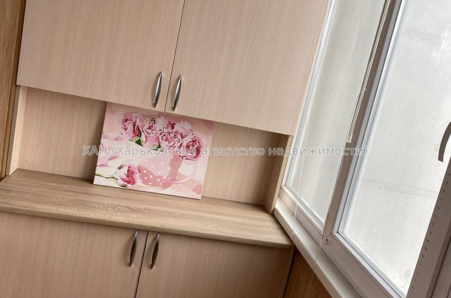 Продам квартиру, Непокоренных ул. , 1  ком., 40 м², капитальный ремонт 