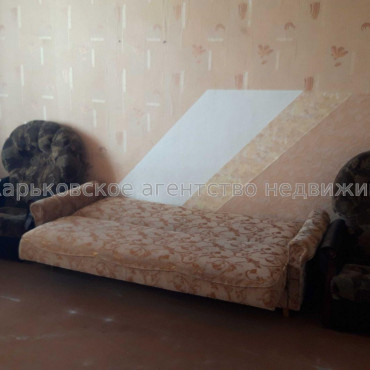 Продам квартиру, Героев Харькова просп. , 1 кім., 35 м², без ремонта 